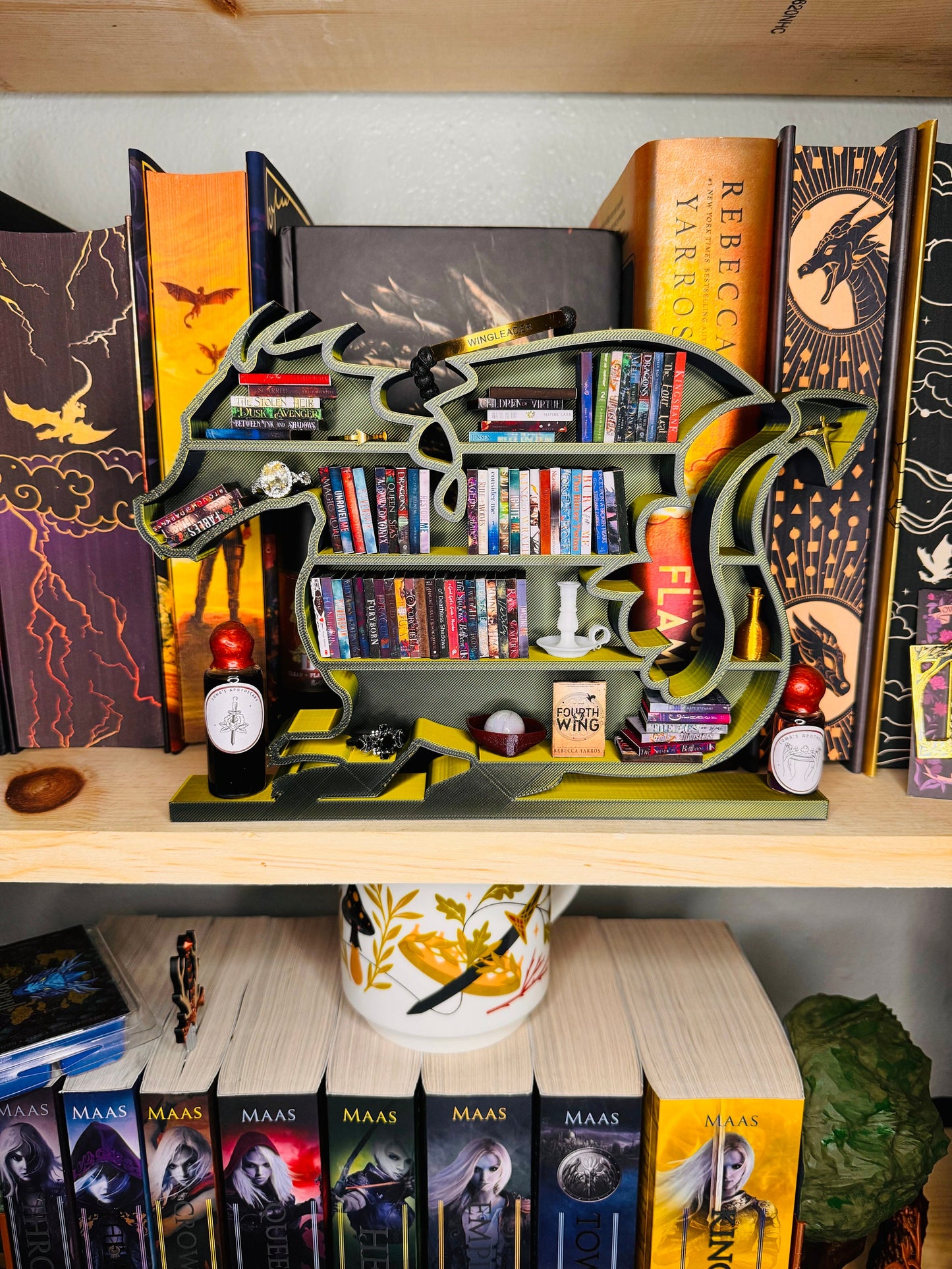 Mini Dragon Shelf